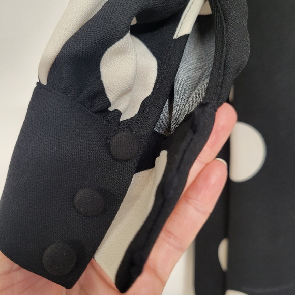 H&M Polka Dot Dress midi, Size Xs. - Picture 5 of 10